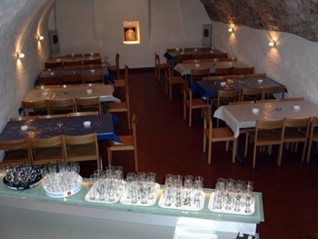 Halbmond-Keller in Frenkendorf