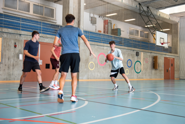 SPORTRAUM, TURNHALLE, TANZRAUM, BEWEGUNGSRÄUME in Basel