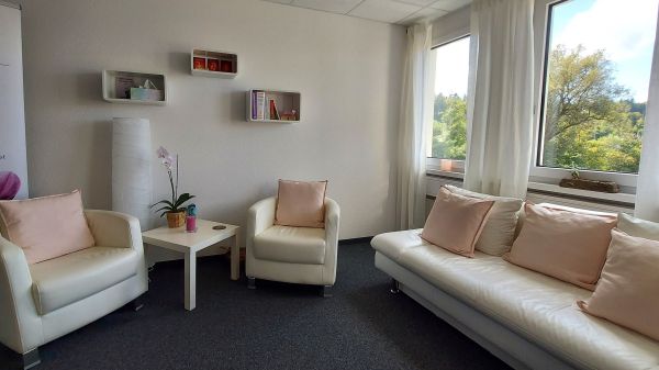 Günstig: Coaching- und THerapie-Raum zur Untermiete in Bassersdorf