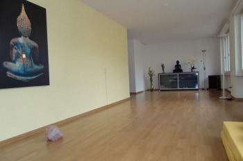 Heller Gruppen- und Therapieraum im Zürcher Niederdorf in Zürich
