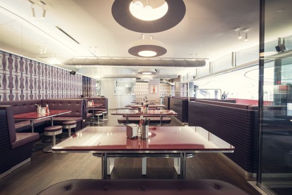 Helvti Diner Urania - mit eigenem Parkhaus! in Zürich