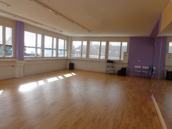 Tanz- Sportsaal 70-140 m2 in Meilen