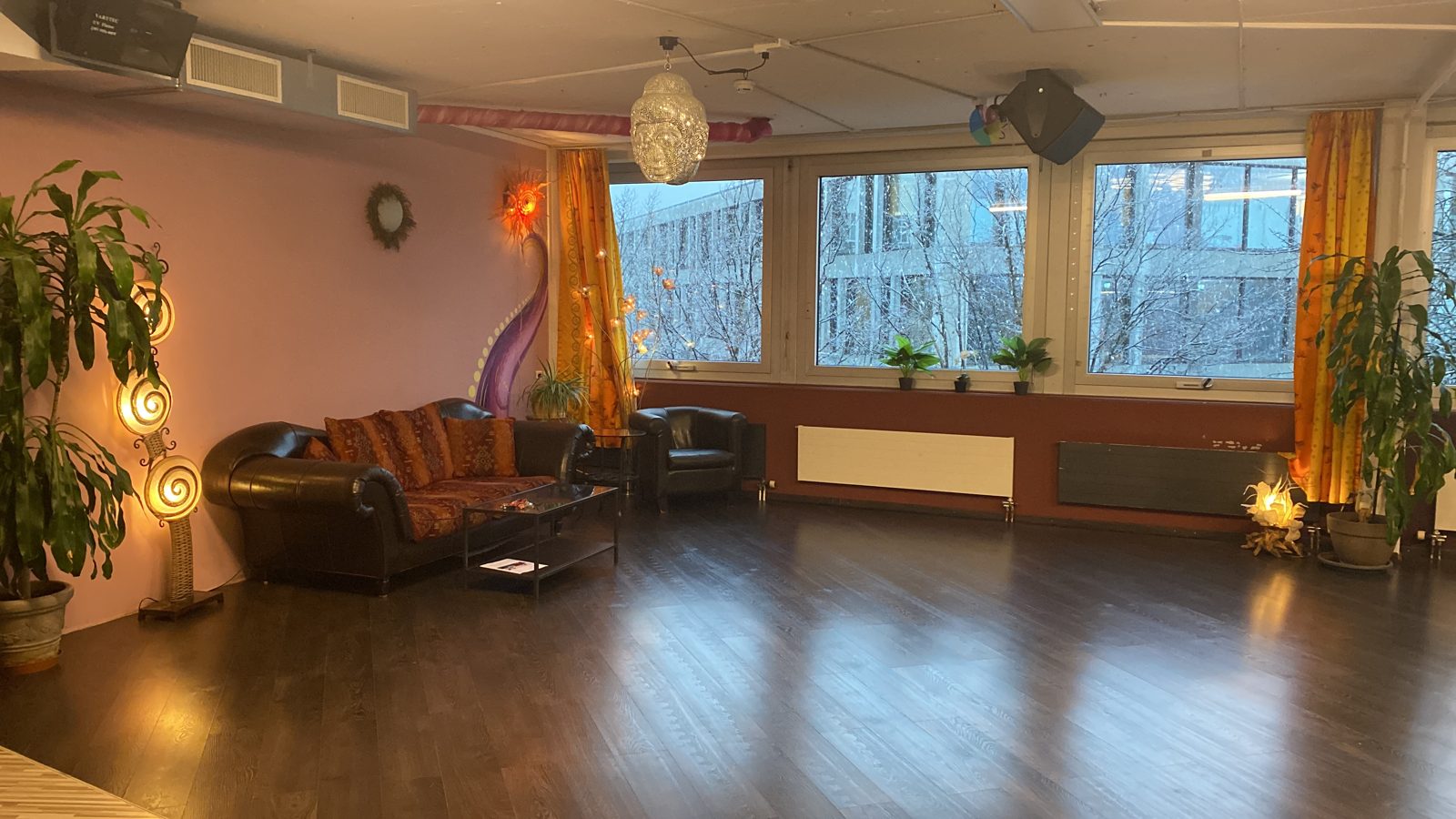 Party/Seminar/Bewegungsunterricht/Vortrag/Treffen etc., weiteres Bild