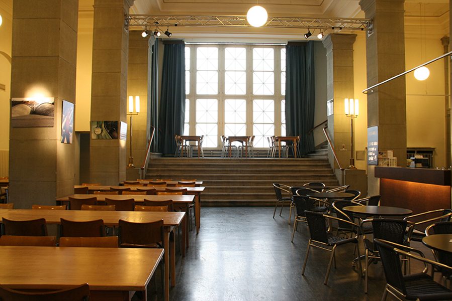 Kulturmarkt: Theatersaal und Restaurant, weiteres Bild